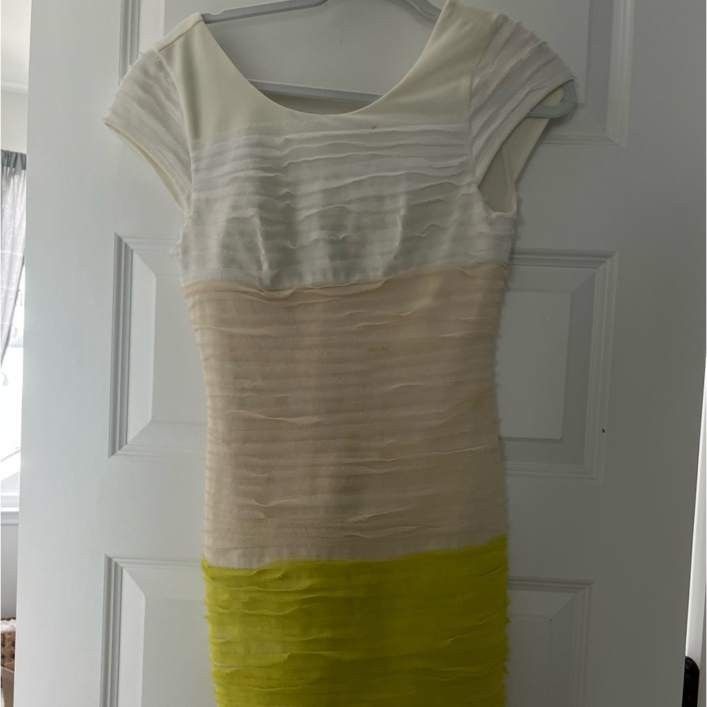 Bebe dress size 2 super cute on